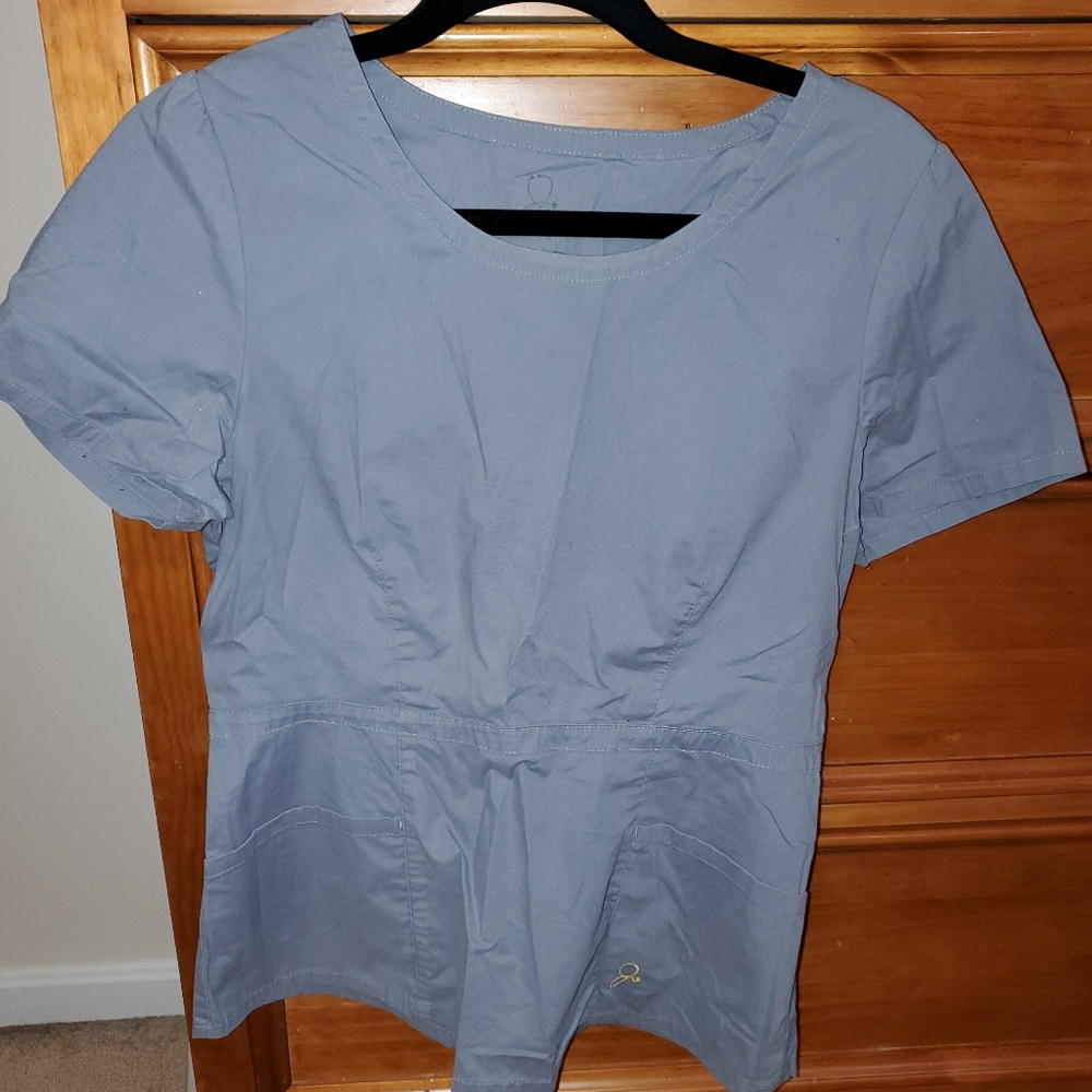 Scrub top